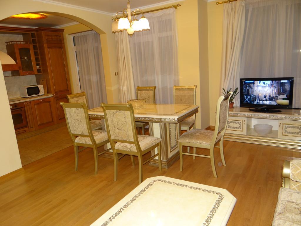 Luxury Versailles Apartments Center Opera Burgas Exterior foto